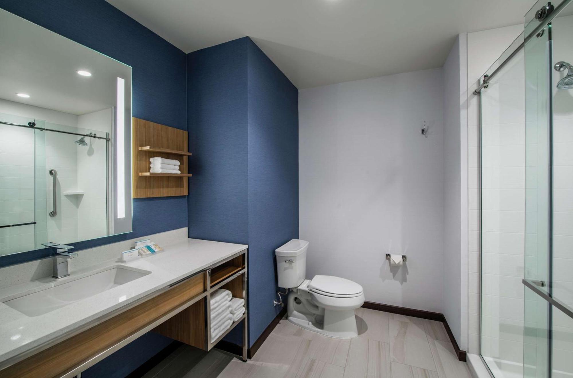 Hilton Garden Inn Winnipeg South Экстерьер фото