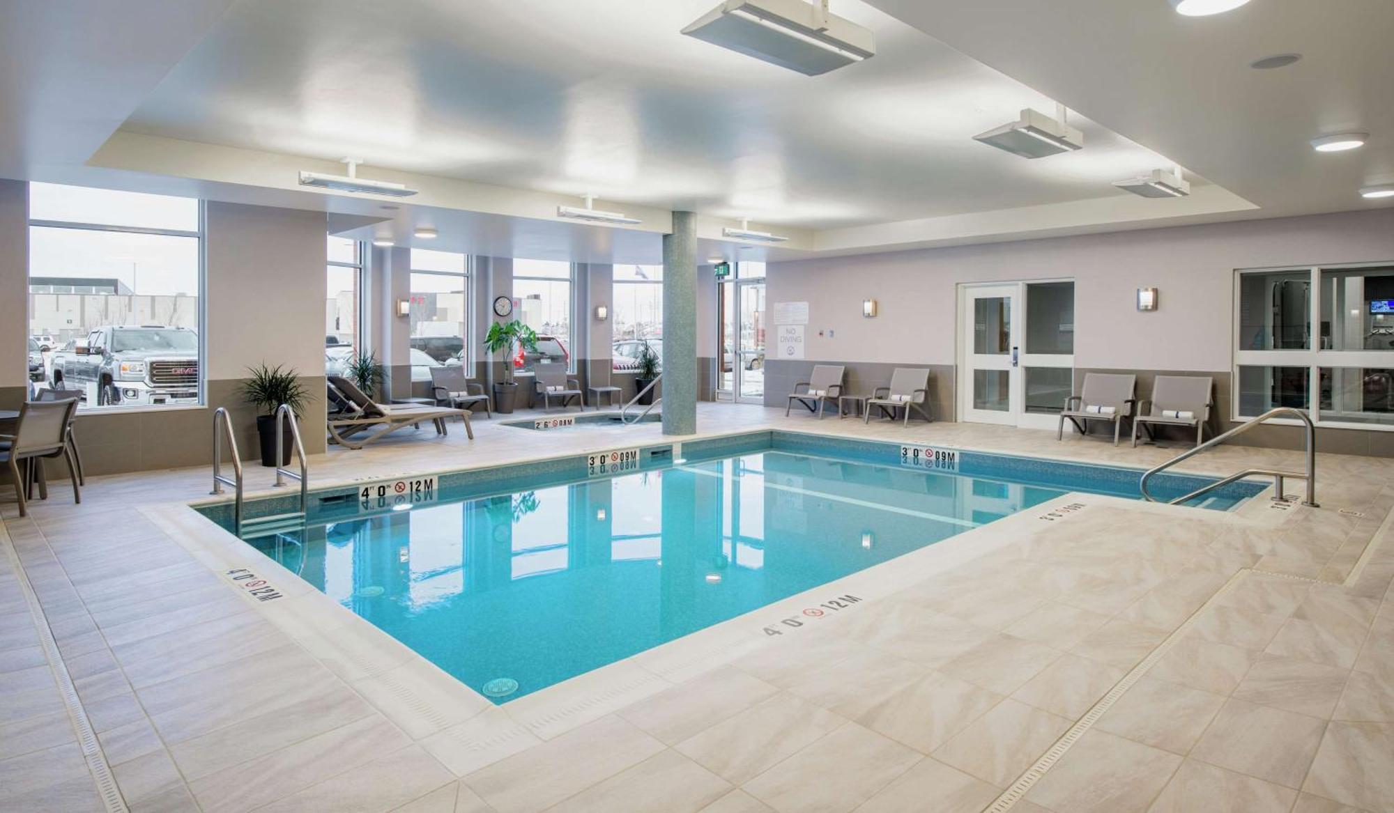 Hilton Garden Inn Winnipeg South Экстерьер фото